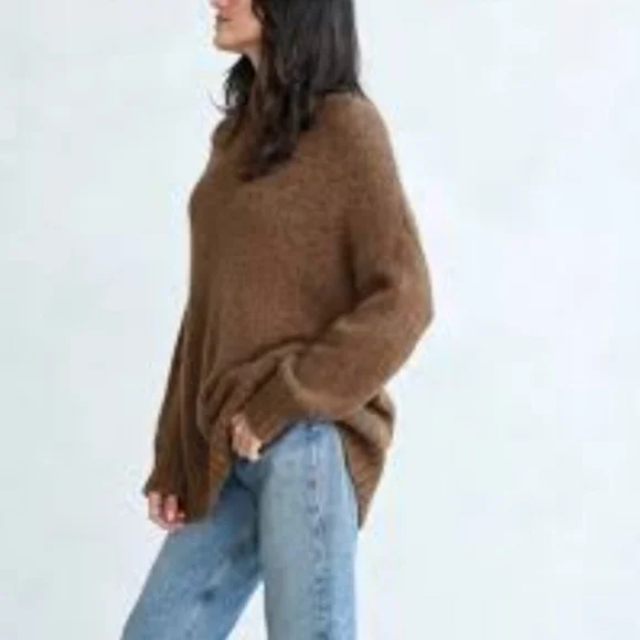 JENNI KAYNE Alpaca Cocoon Crewneck in Cocoa - Picture 3 of 8